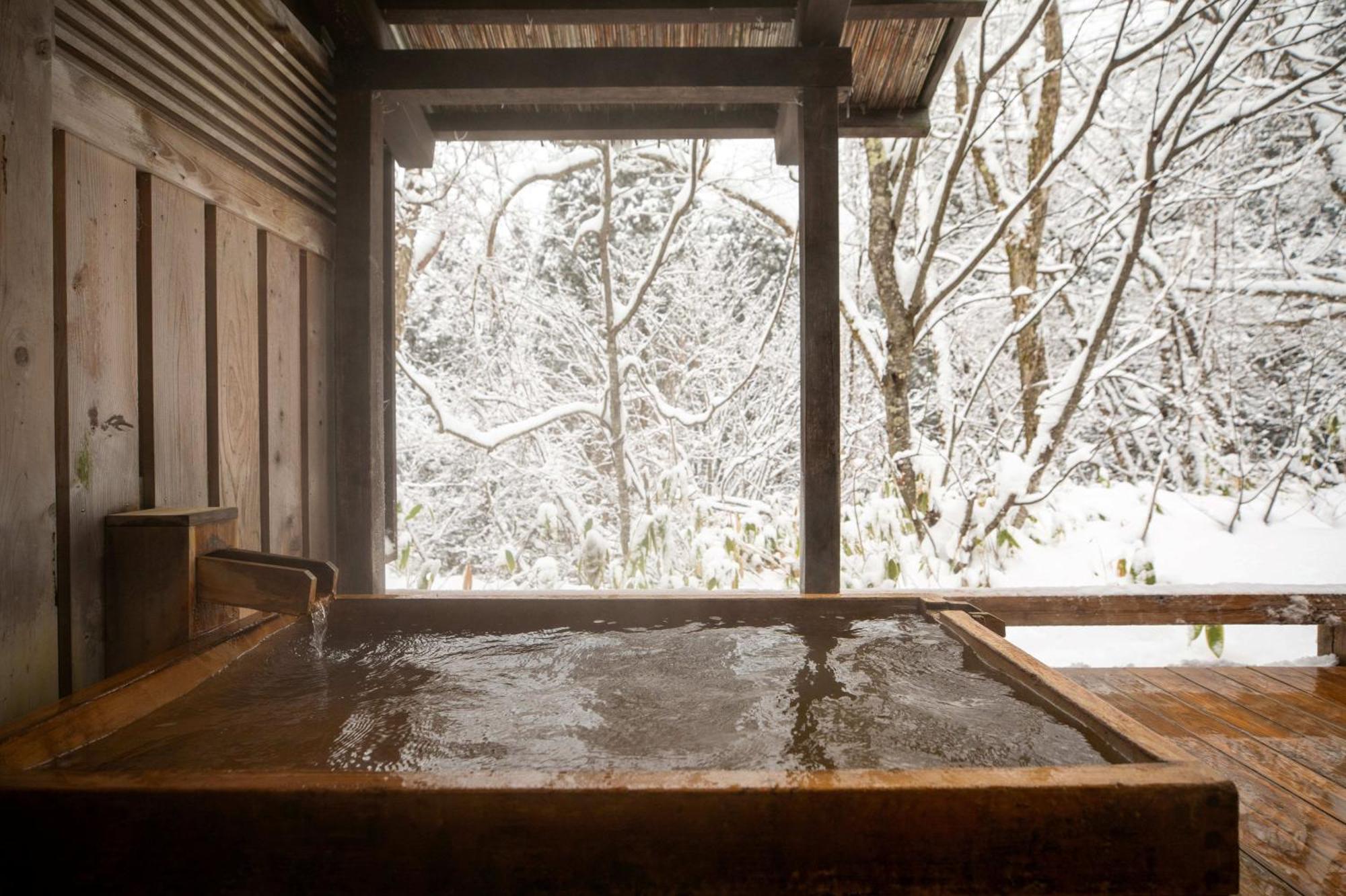 Miyama Ouan Kyoritsu Resort Такаяма Екстериор снимка A traditional onsen